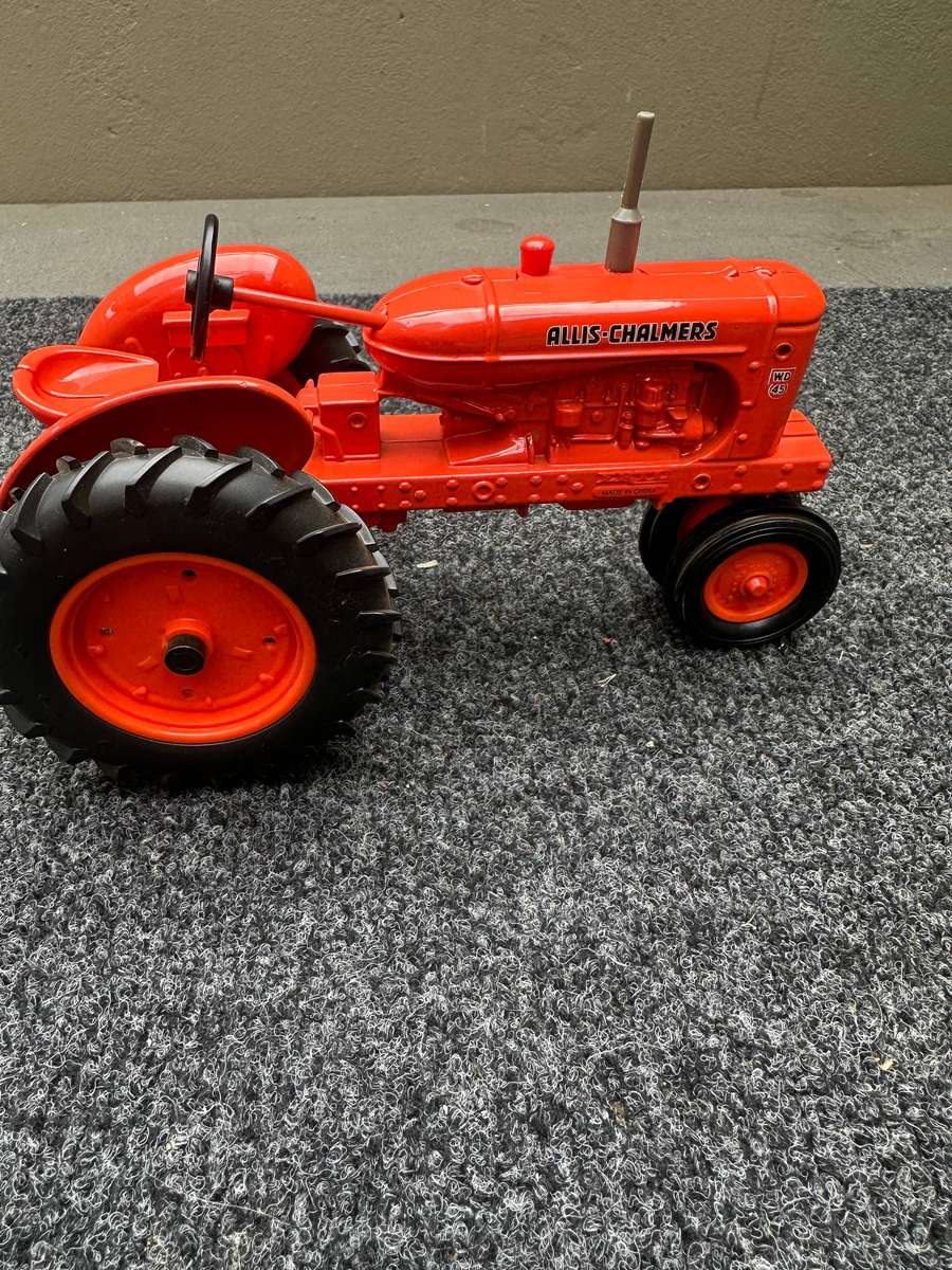 DINKY TOYS