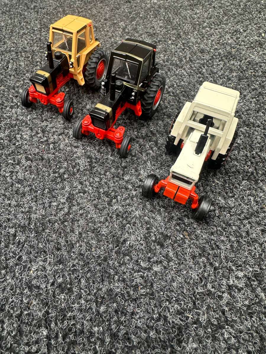 TRACTOR