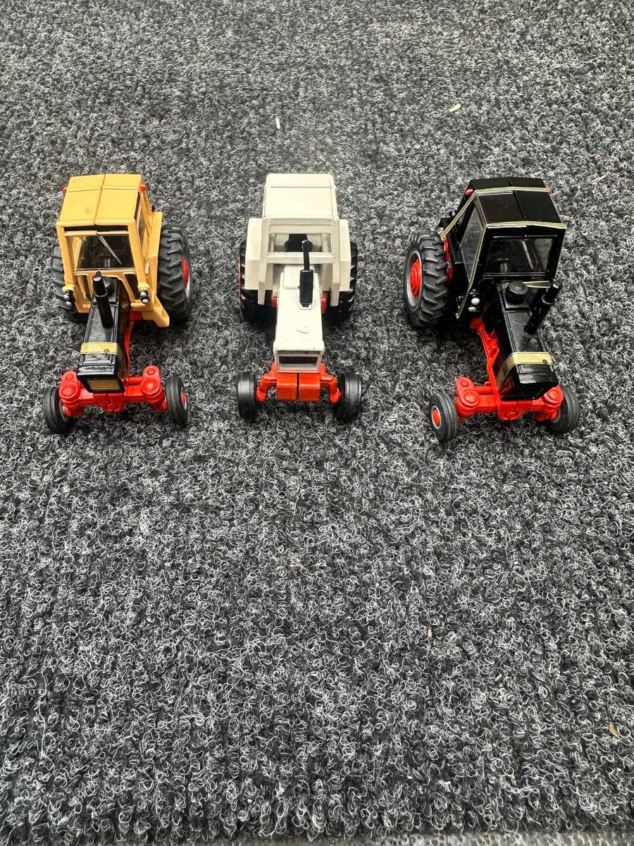 TRACTOR