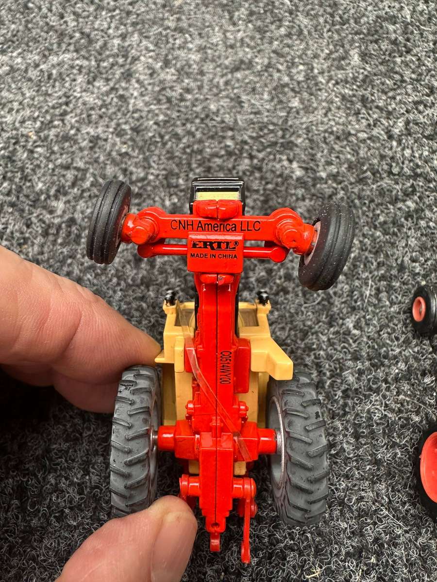 TRACTOR
