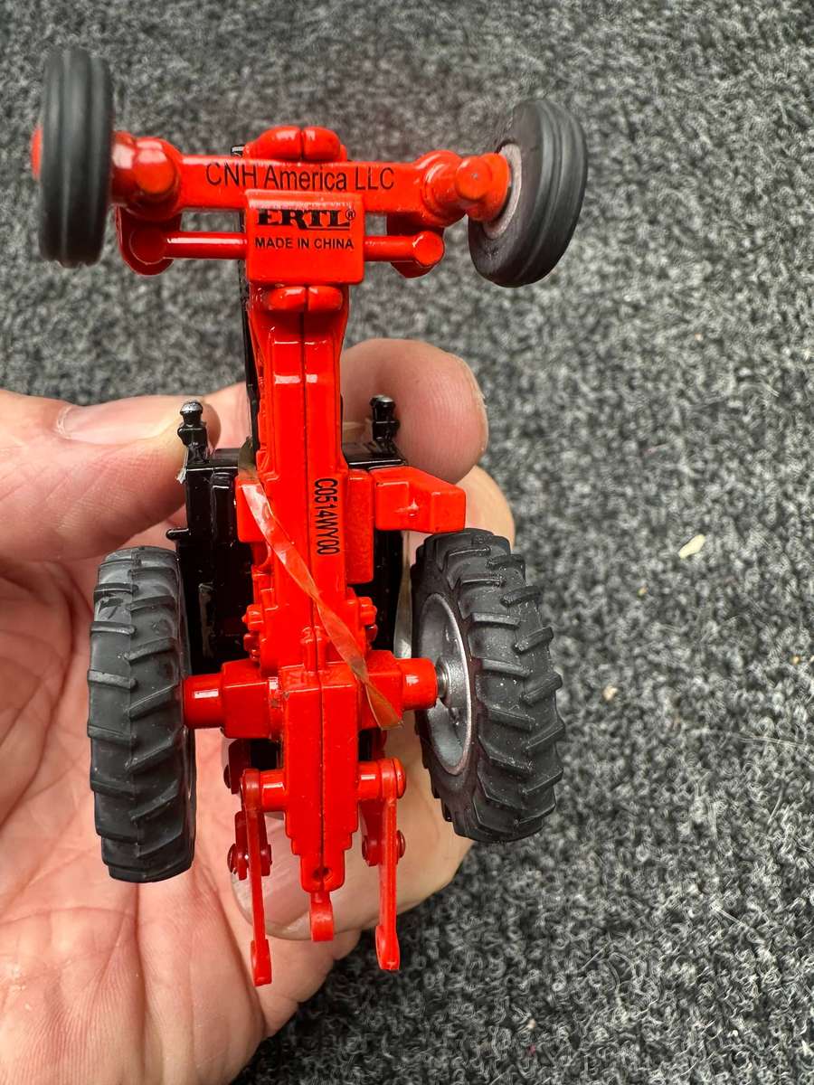 TRACTOR