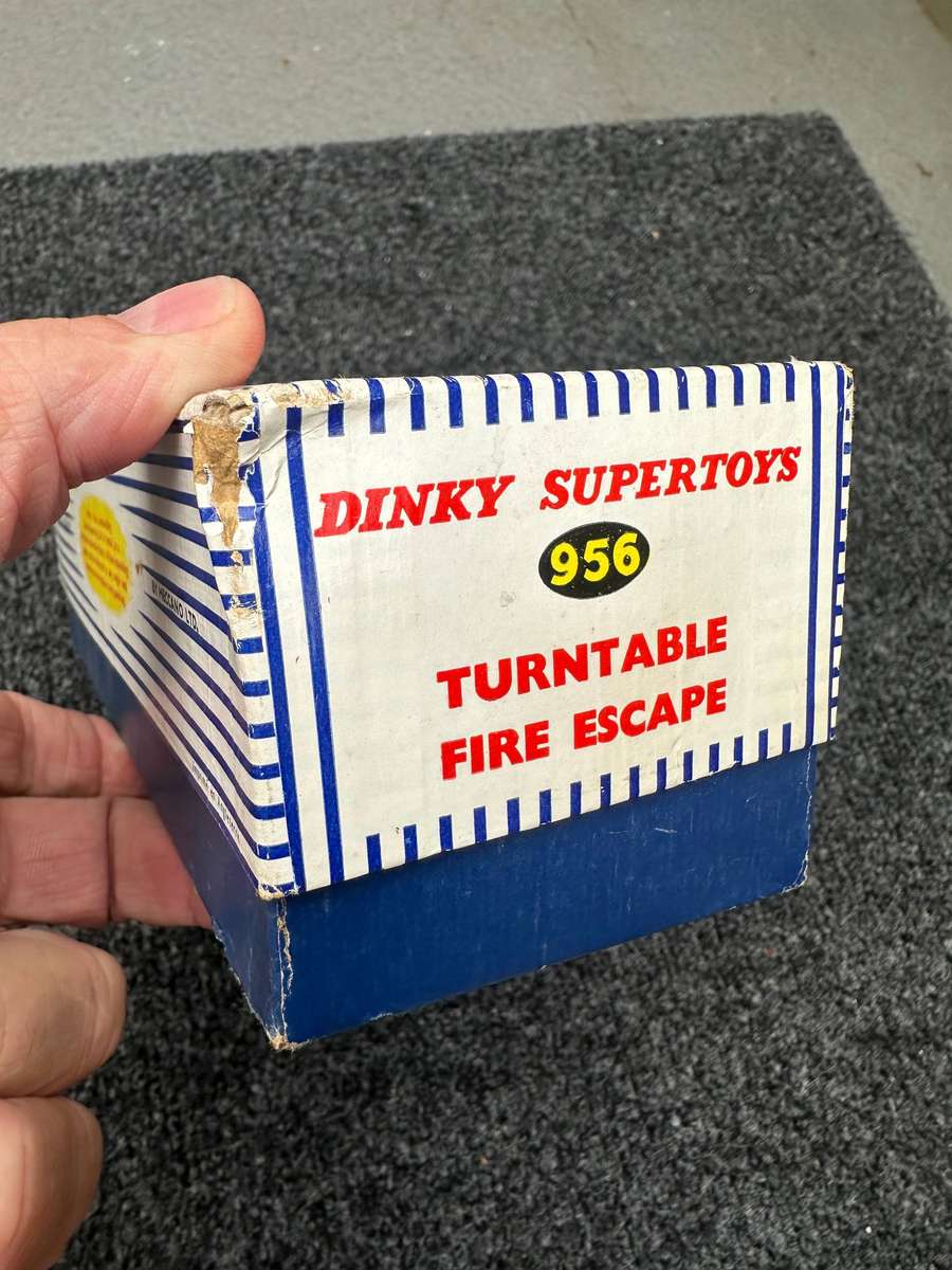 DINKY TOYS