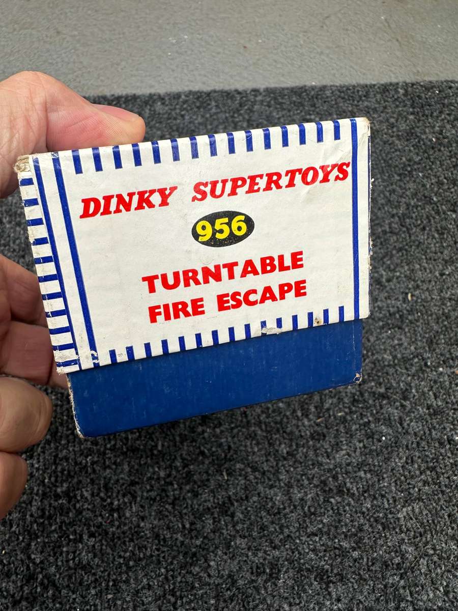 DINKY TOYS