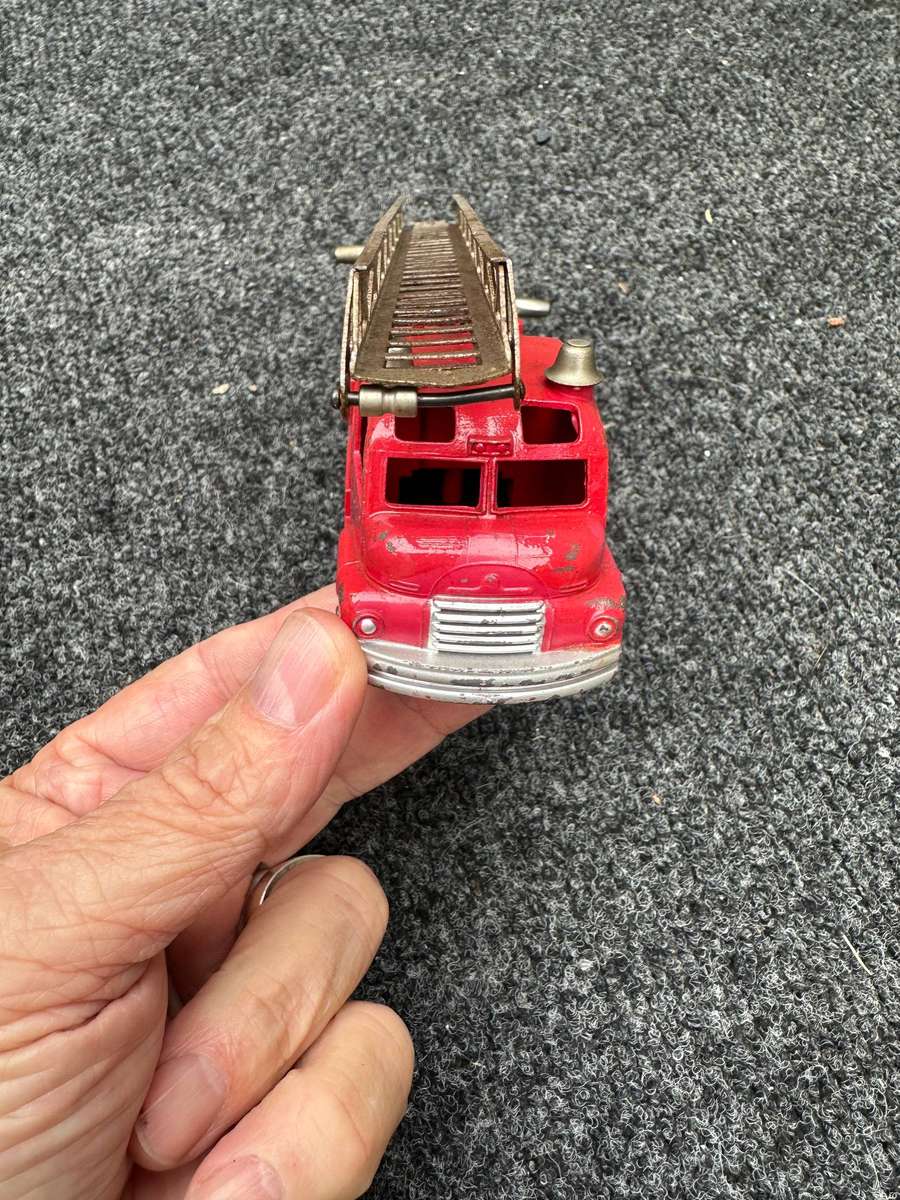 DINKY TOYS