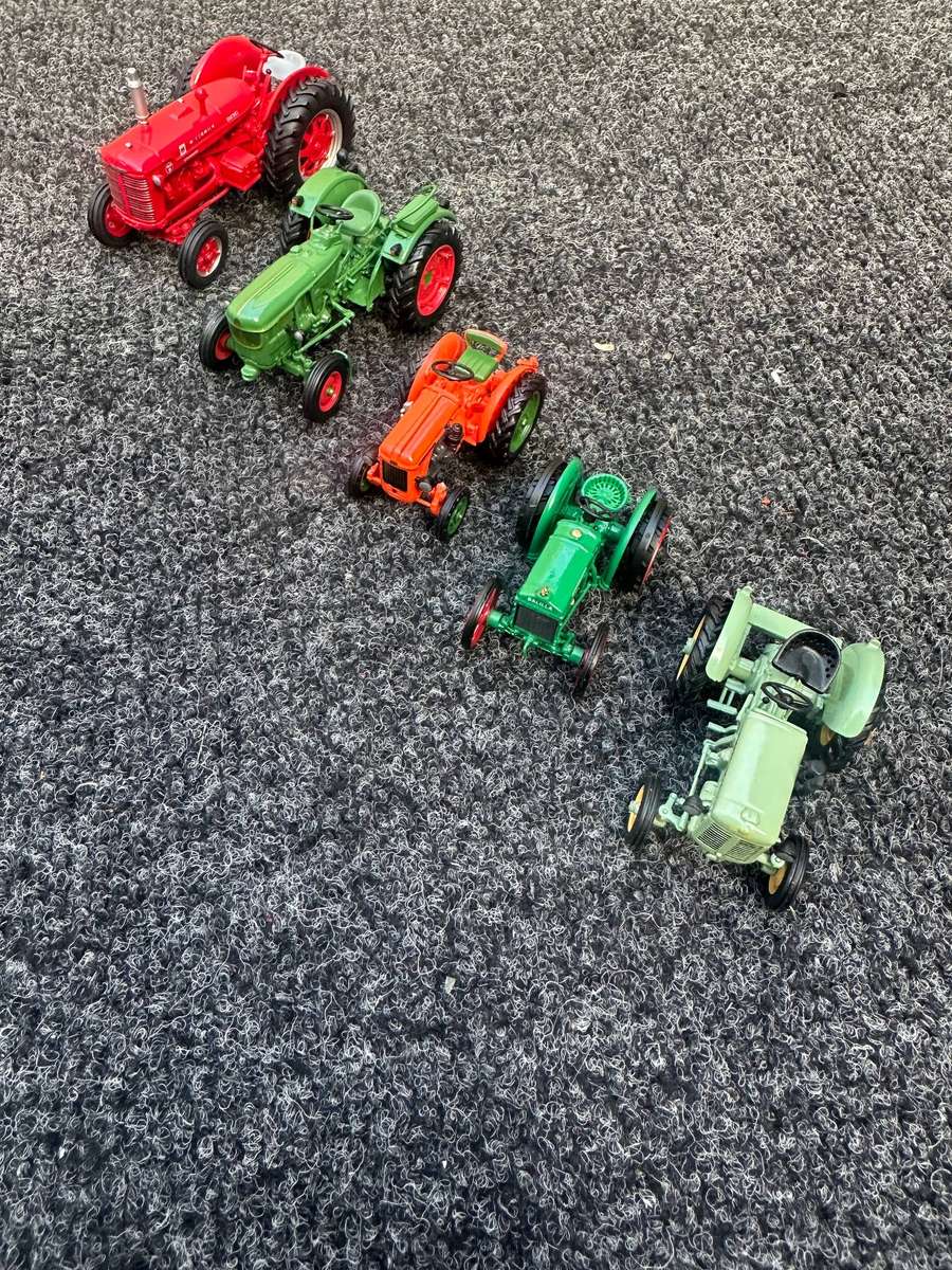 DINKY TOYS