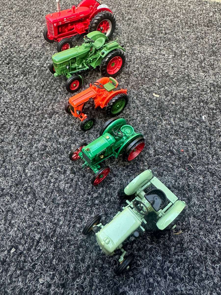 DINKY TOYS