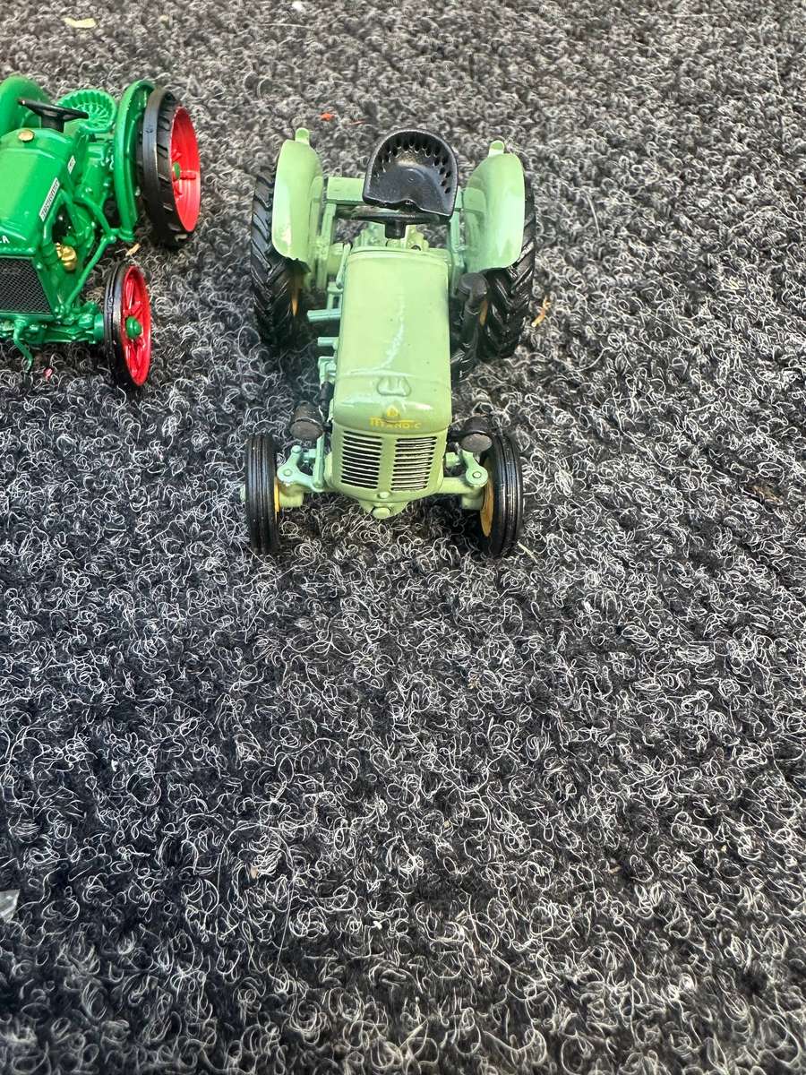 DINKY TOYS