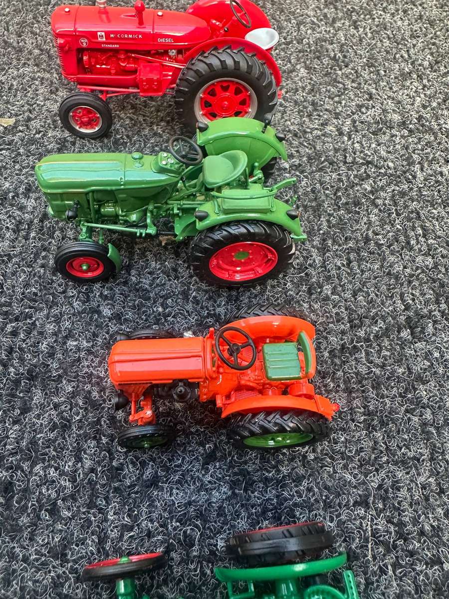 DINKY TOYS