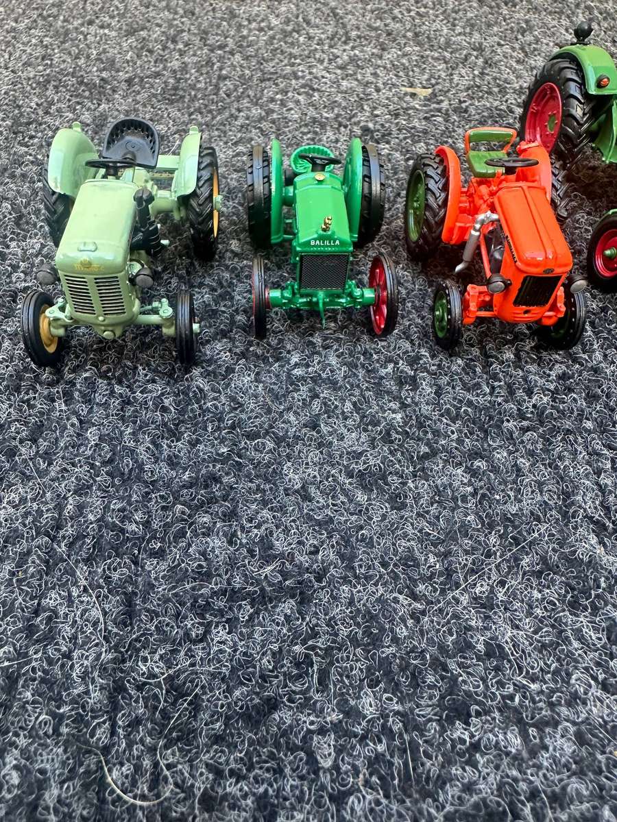 DINKY TOYS