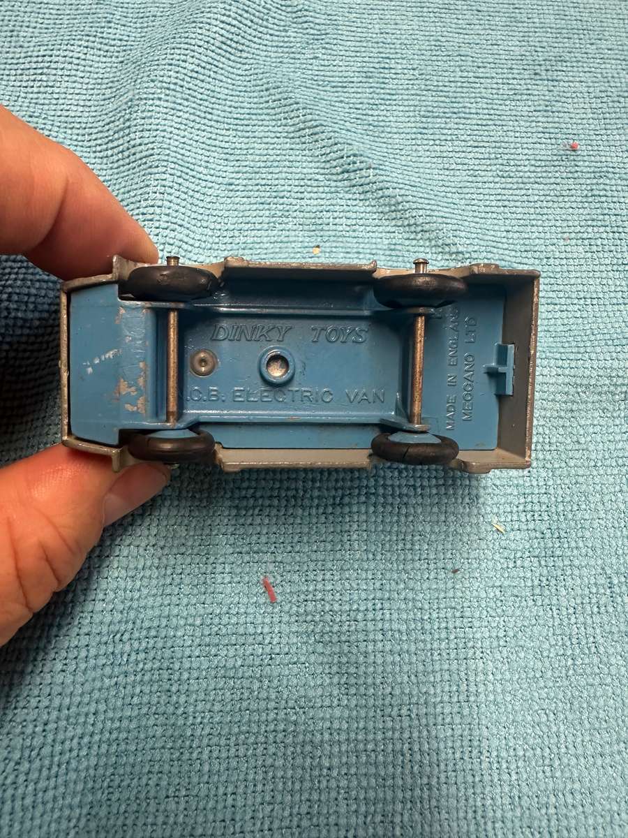 DINKY TOYS