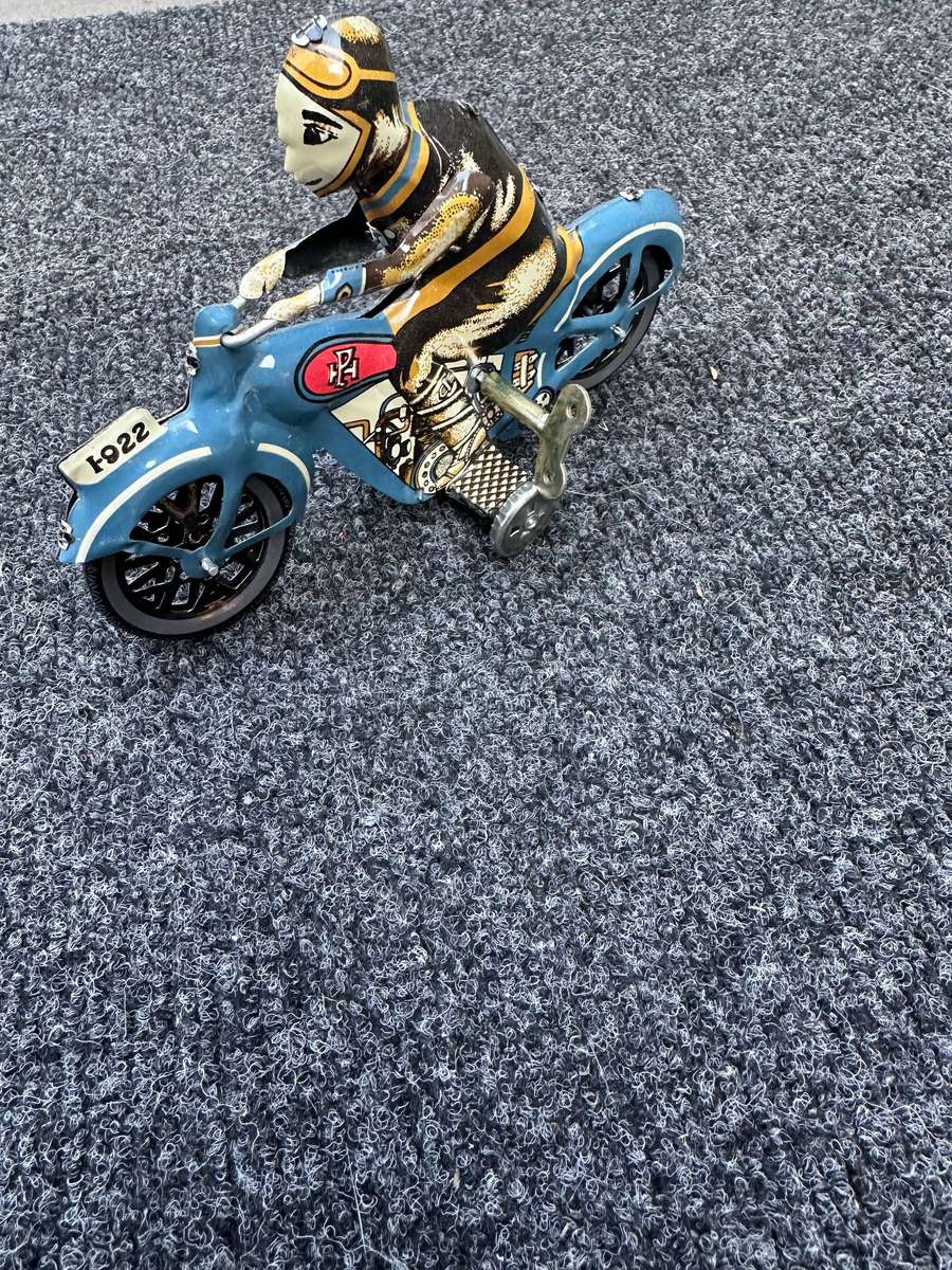 TINPLATE TOYS