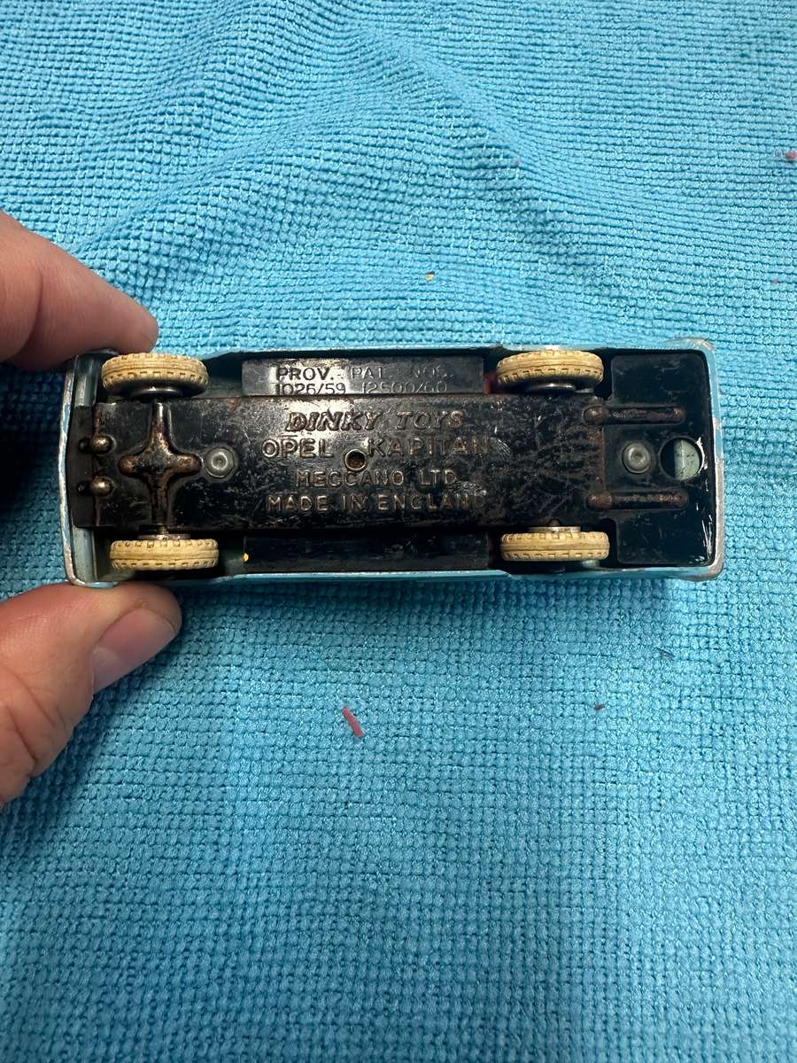 DINKY TOYS