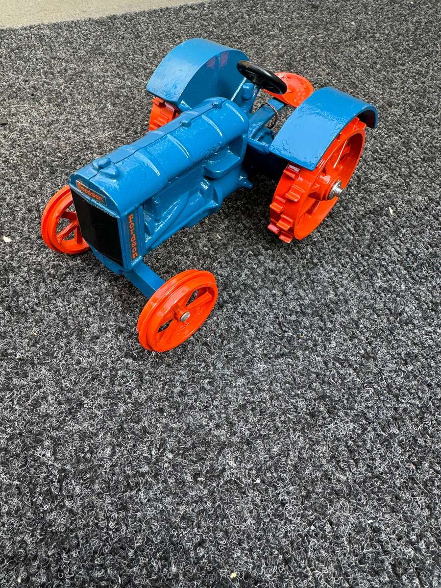 DINKY TOYS