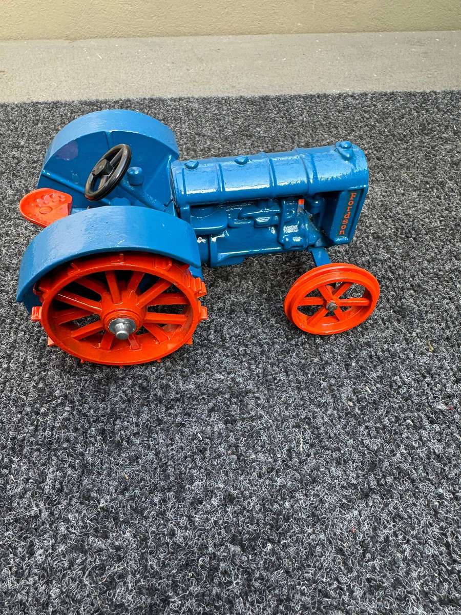 DINKY TOYS