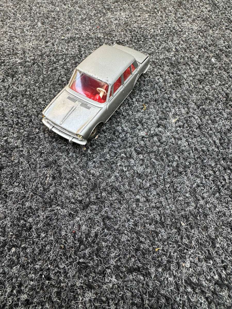 DINKY TOYS