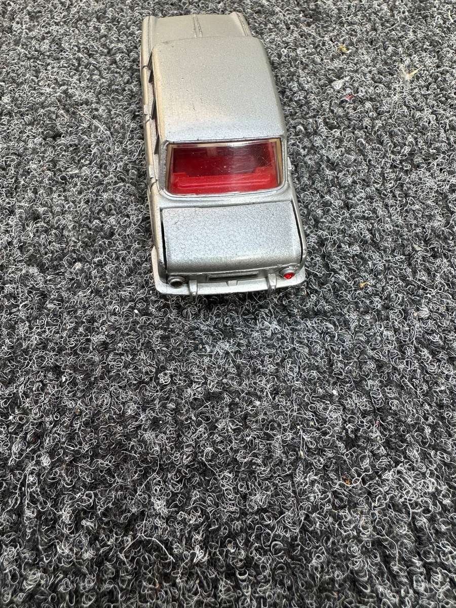 DINKY TOYS