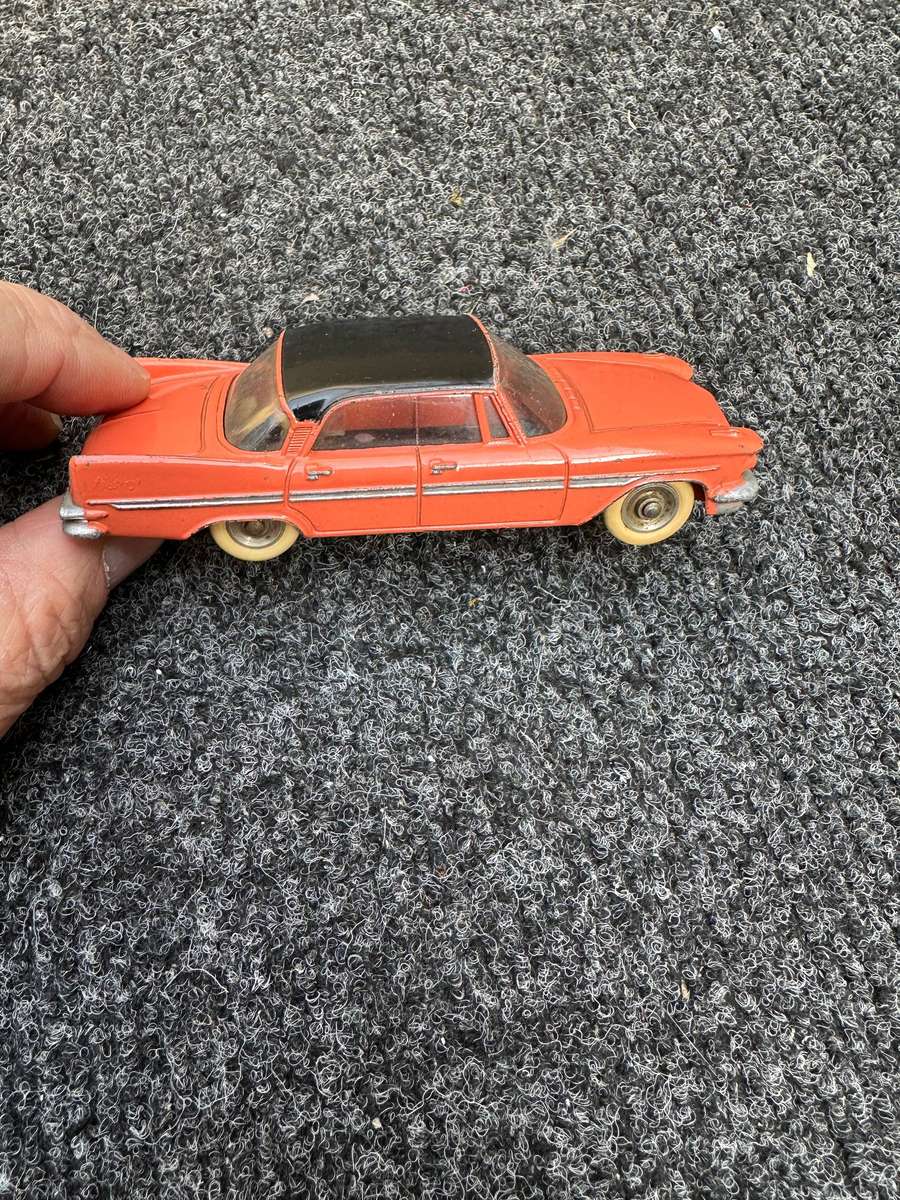 DINKY TOYS