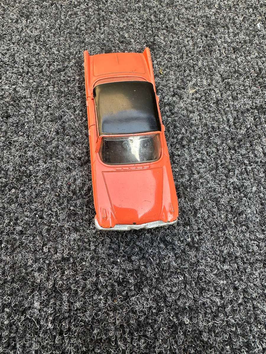 DINKY TOYS