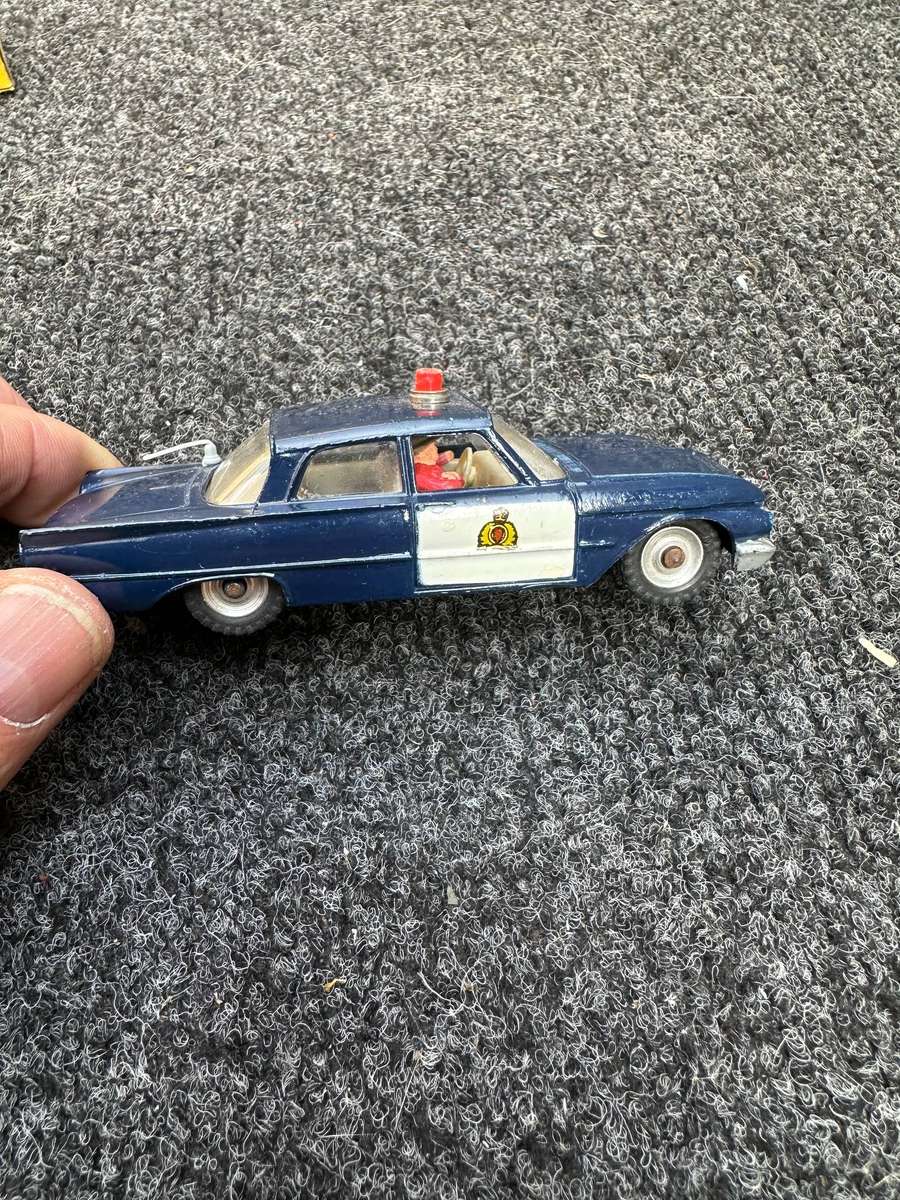 DINKY TOYS