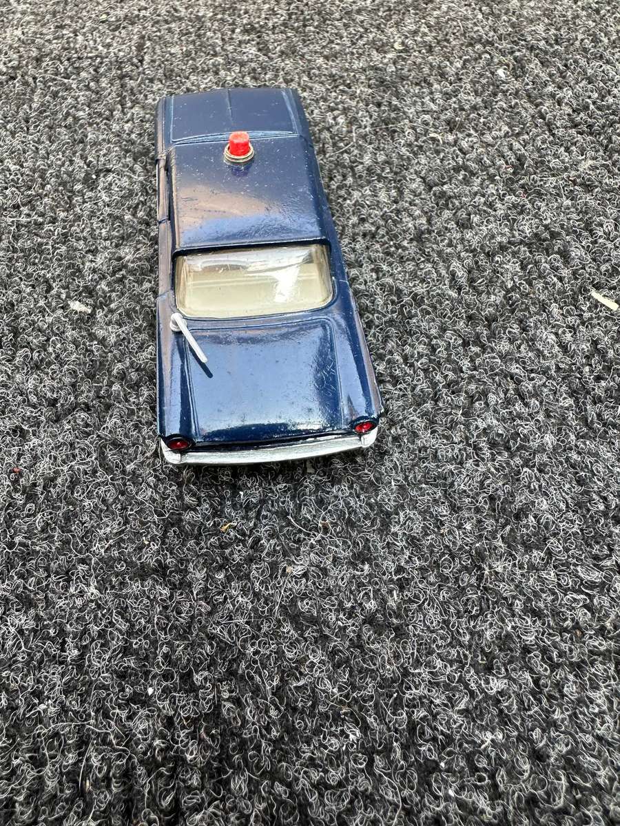 DINKY TOYS