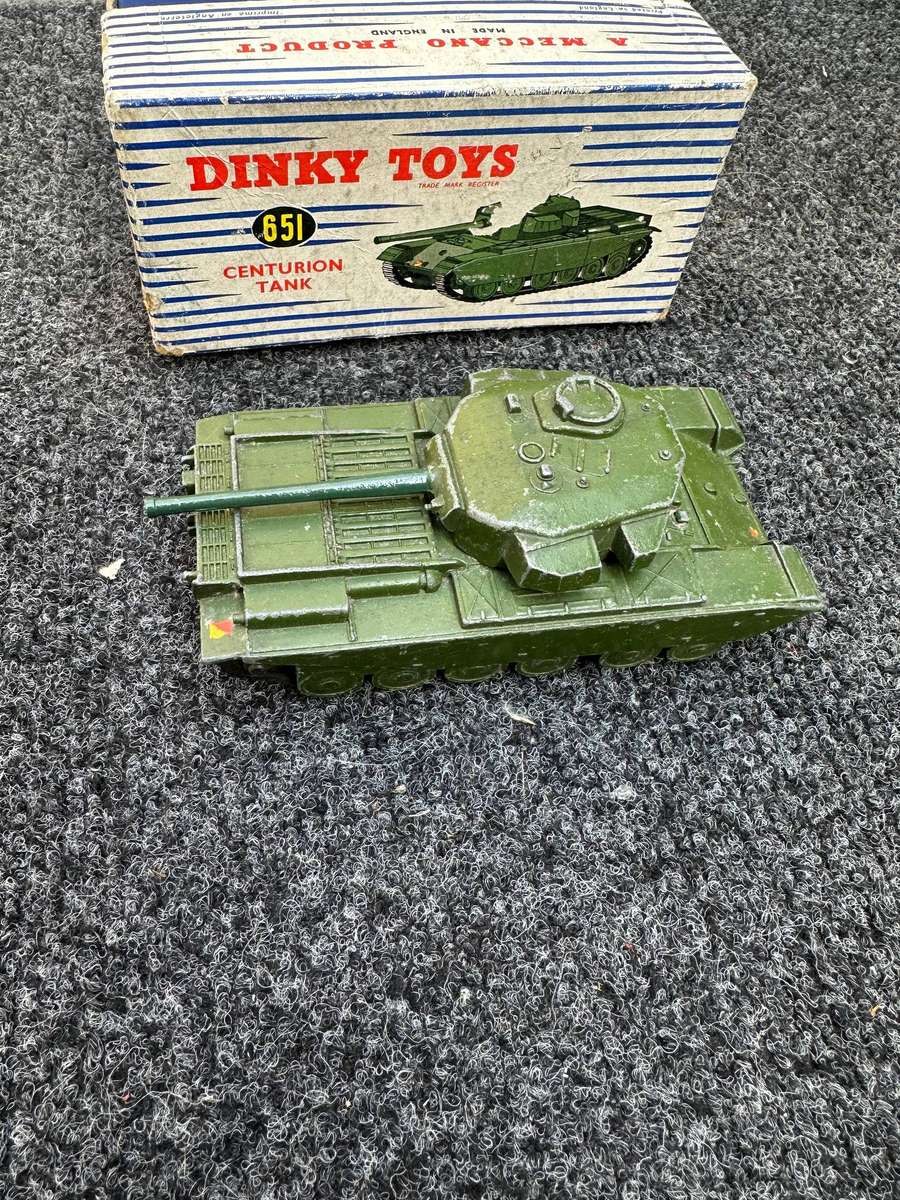 DINKY TOYS
