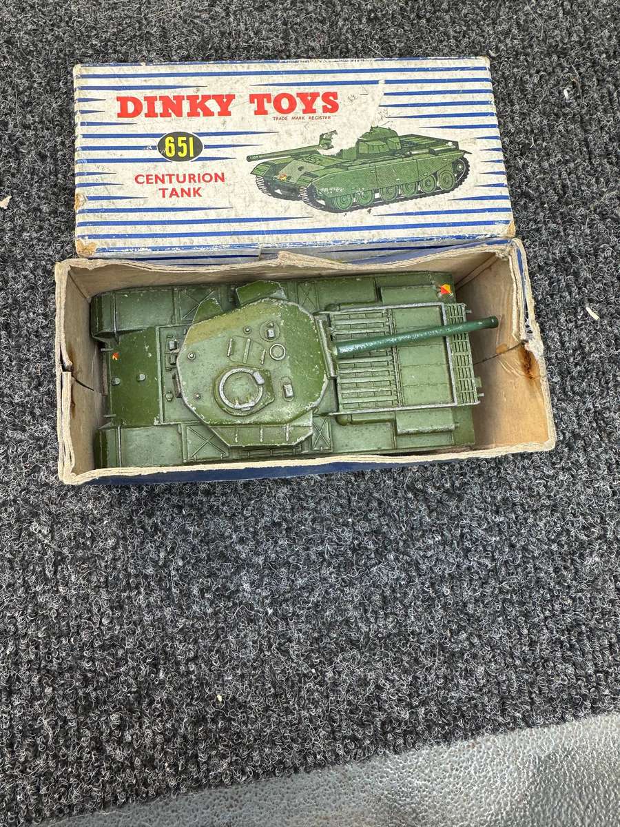 DINKY TOYS