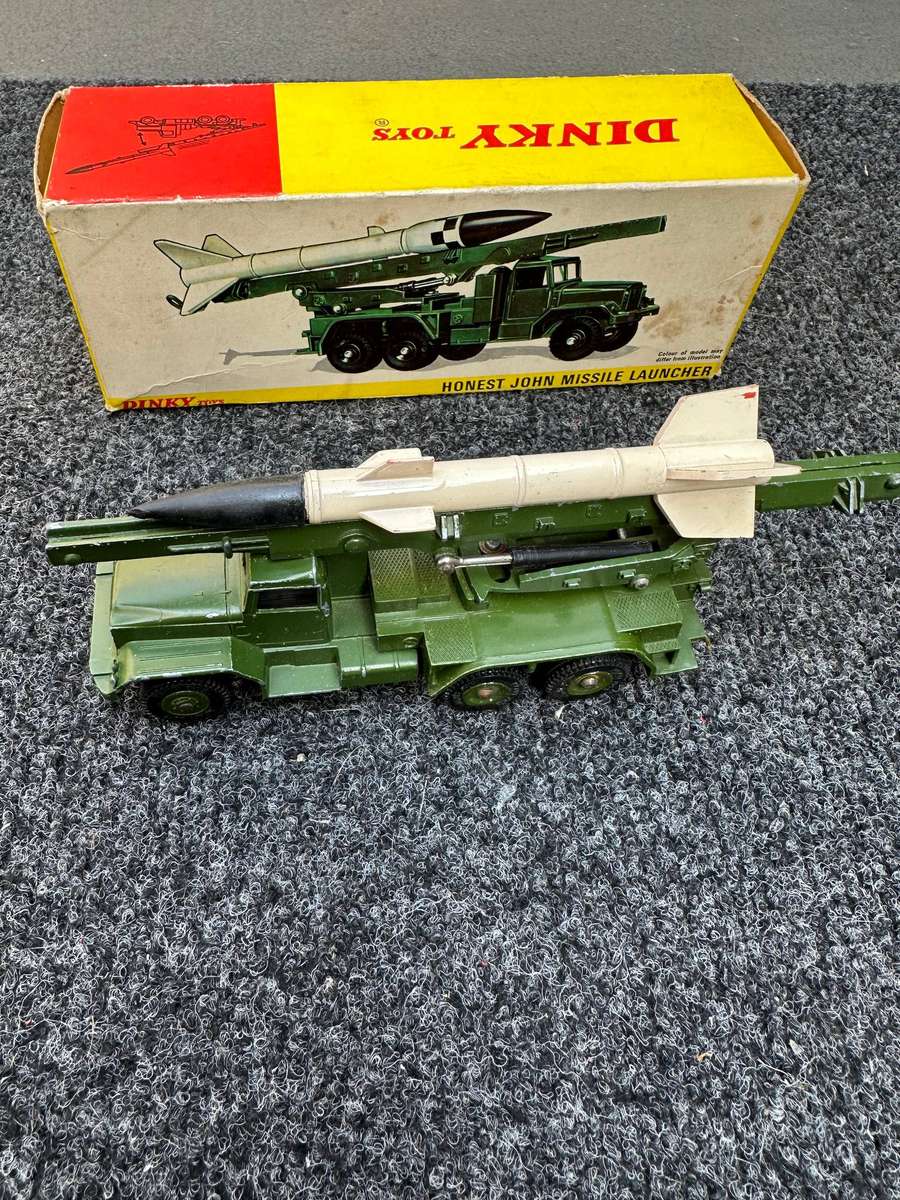DINKY TOYS