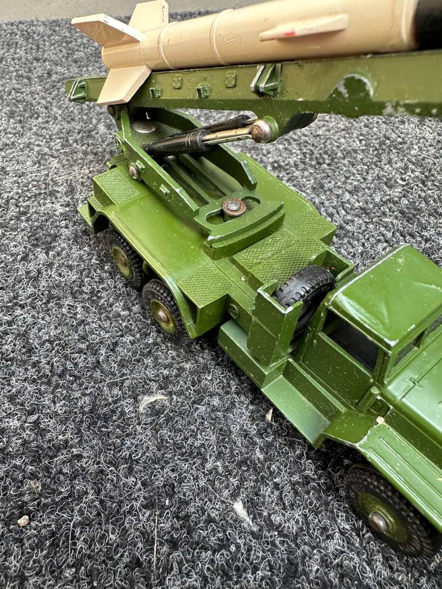 DINKY TOYS