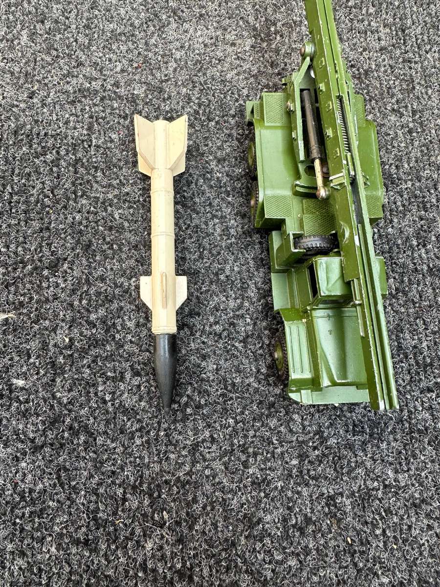 DINKY TOYS