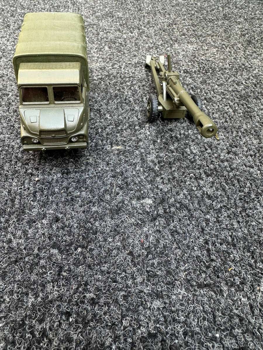 DINKY TOYS
