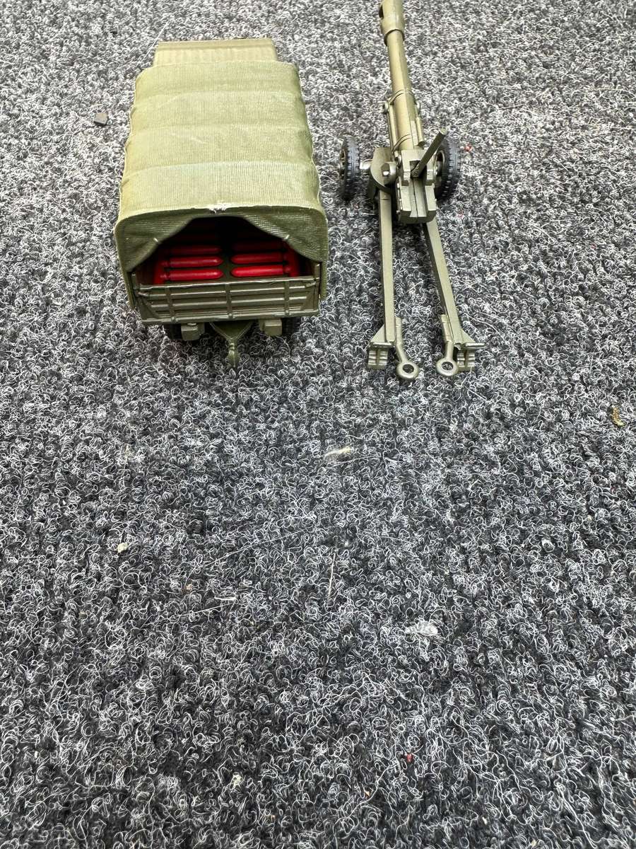 DINKY TOYS