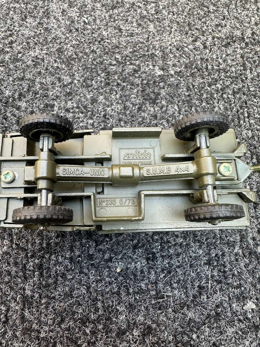 DINKY TOYS