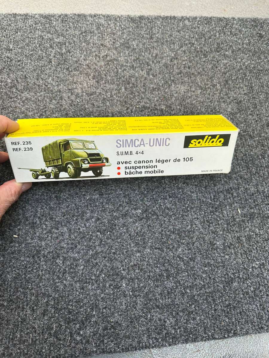 DINKY TOYS