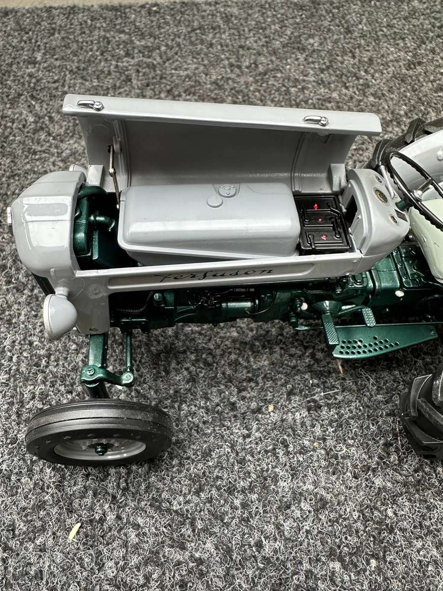 DINKY TOYS