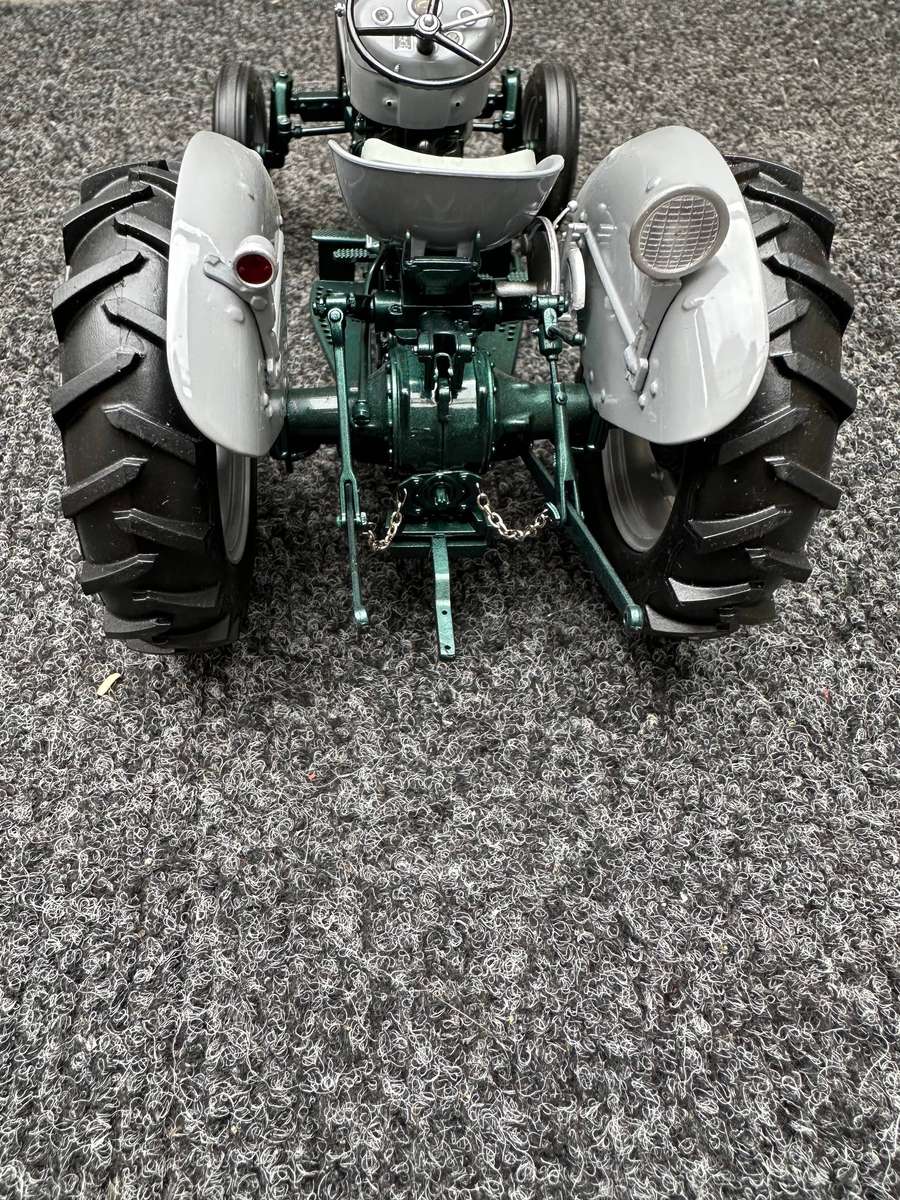 DINKY TOYS
