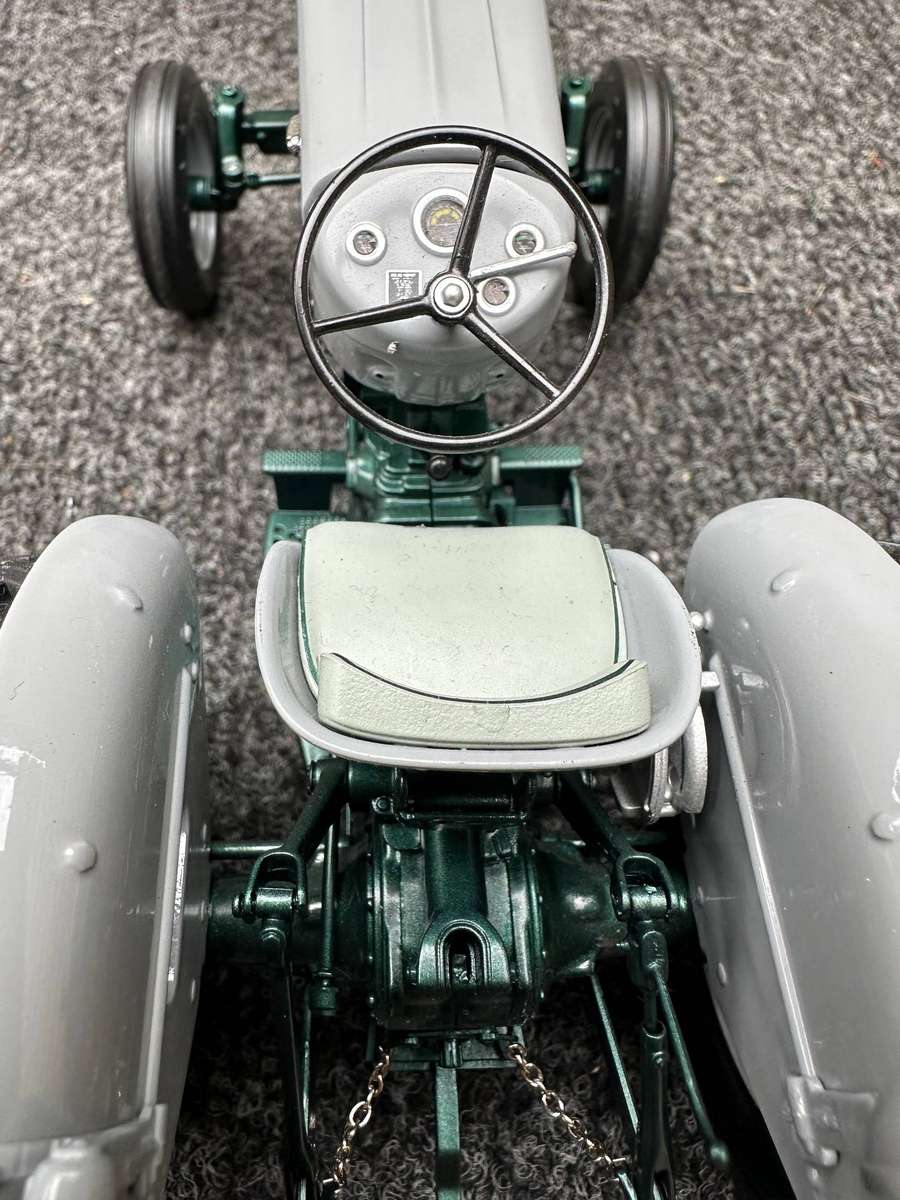 DINKY TOYS