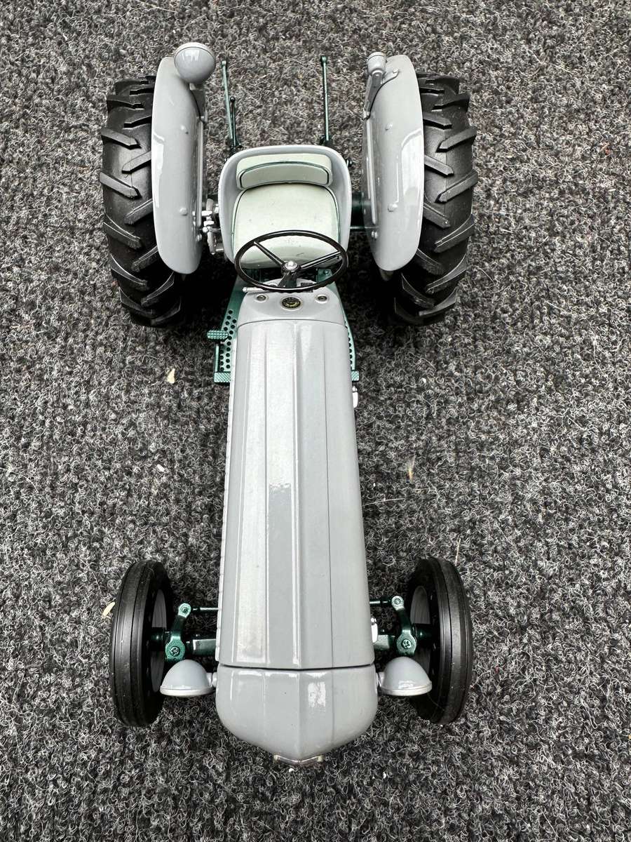 DINKY TOYS