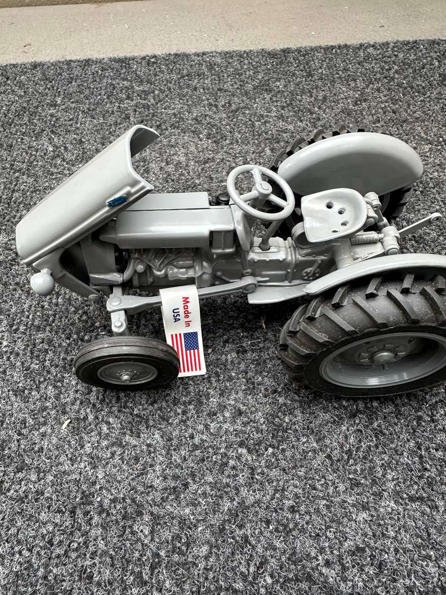 DINKY TOYS