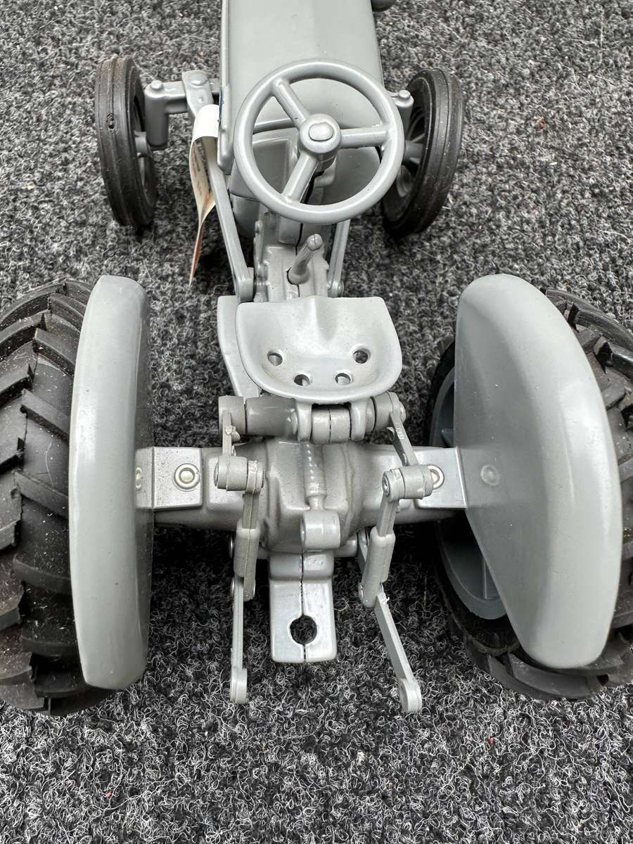 DINKY TOYS