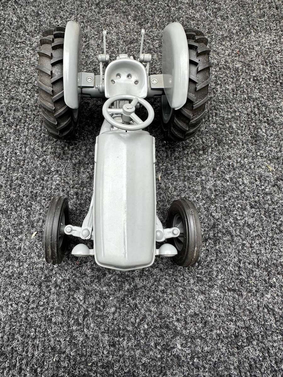 DINKY TOYS