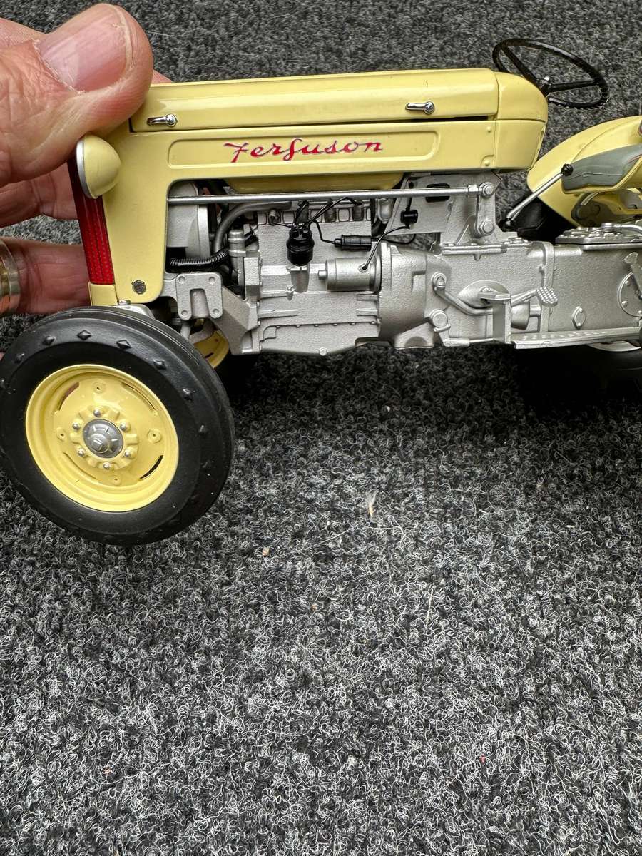 DINKY TOYS