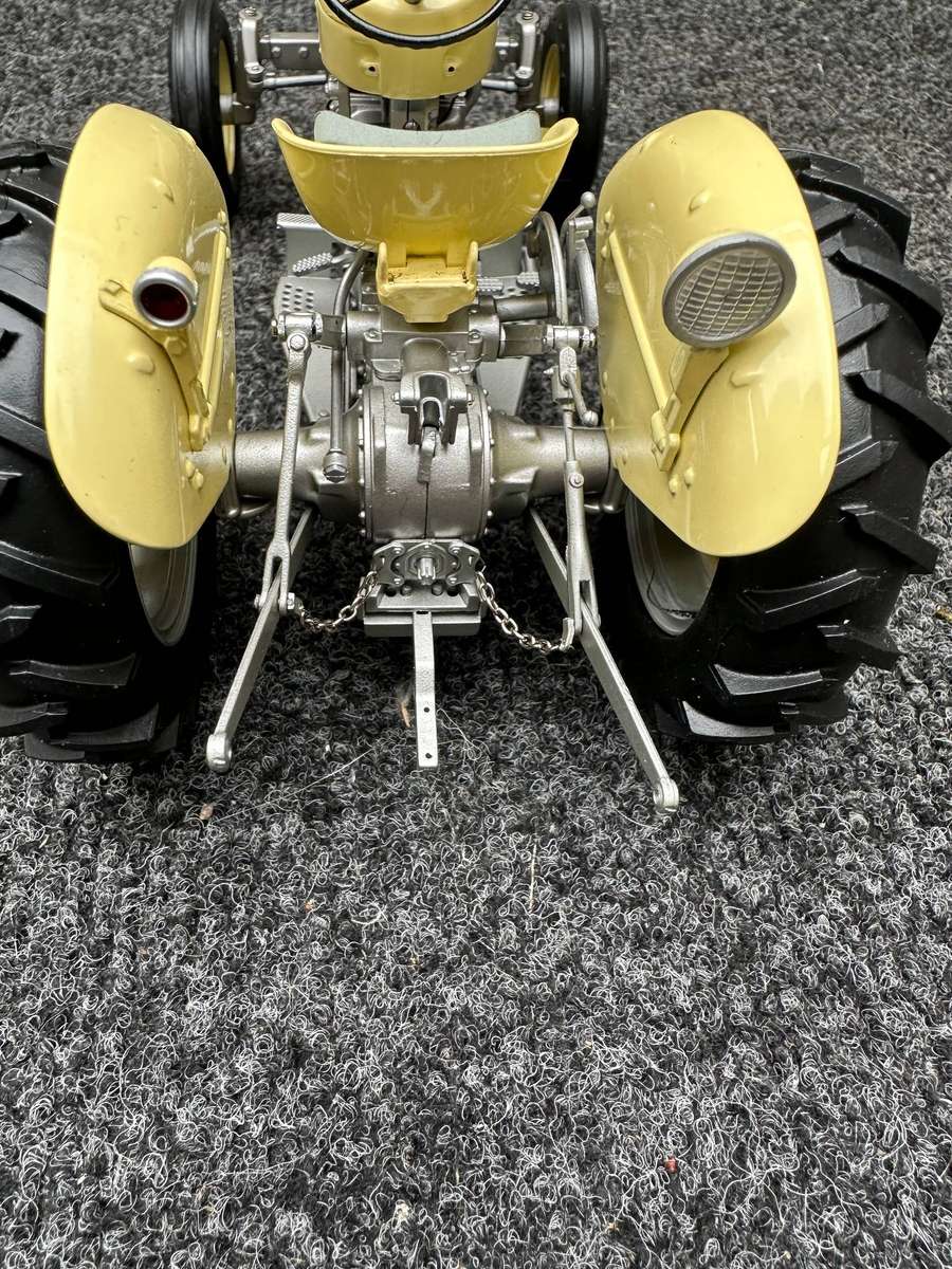DINKY TOYS