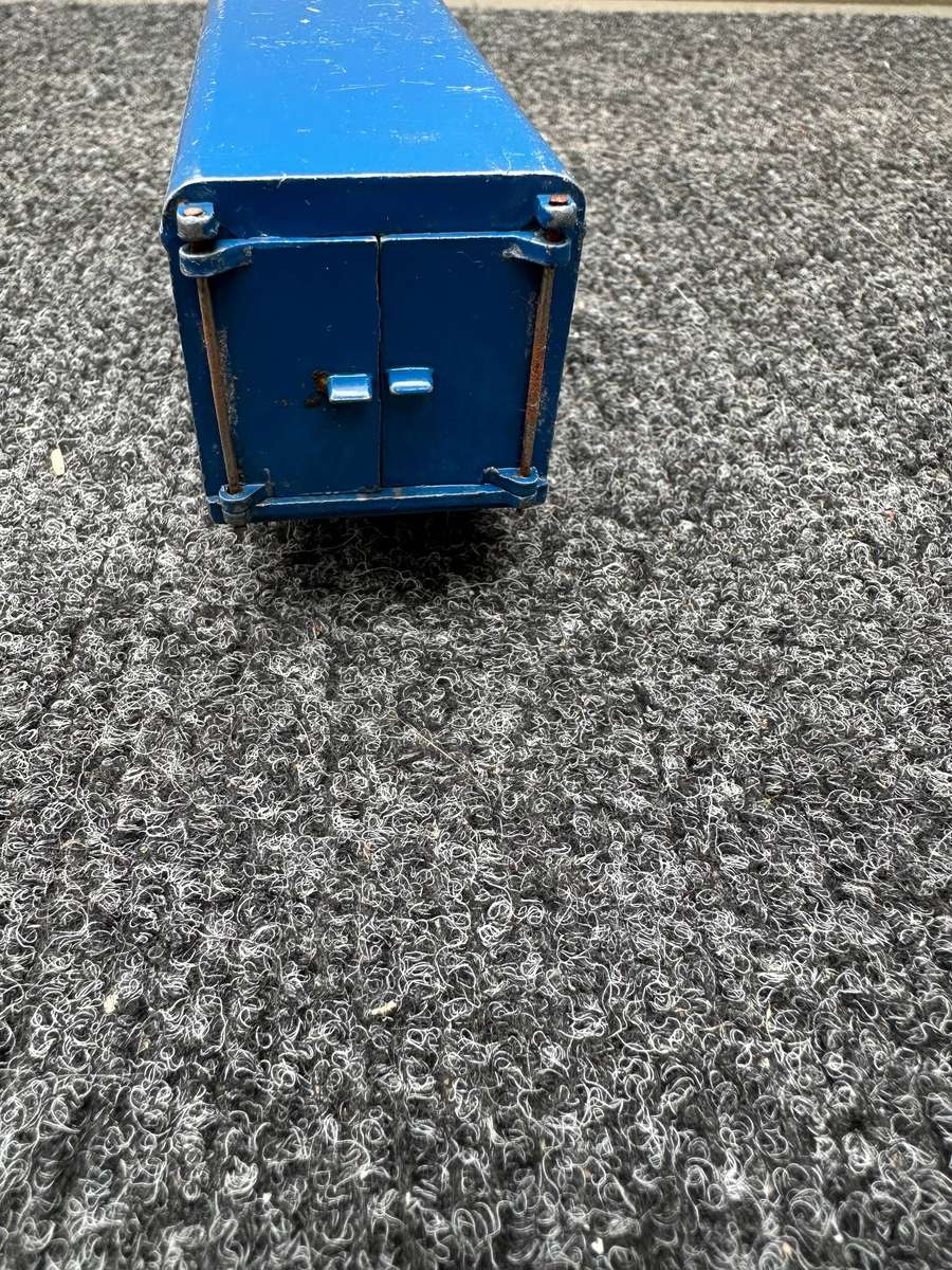 DINKY TOYS