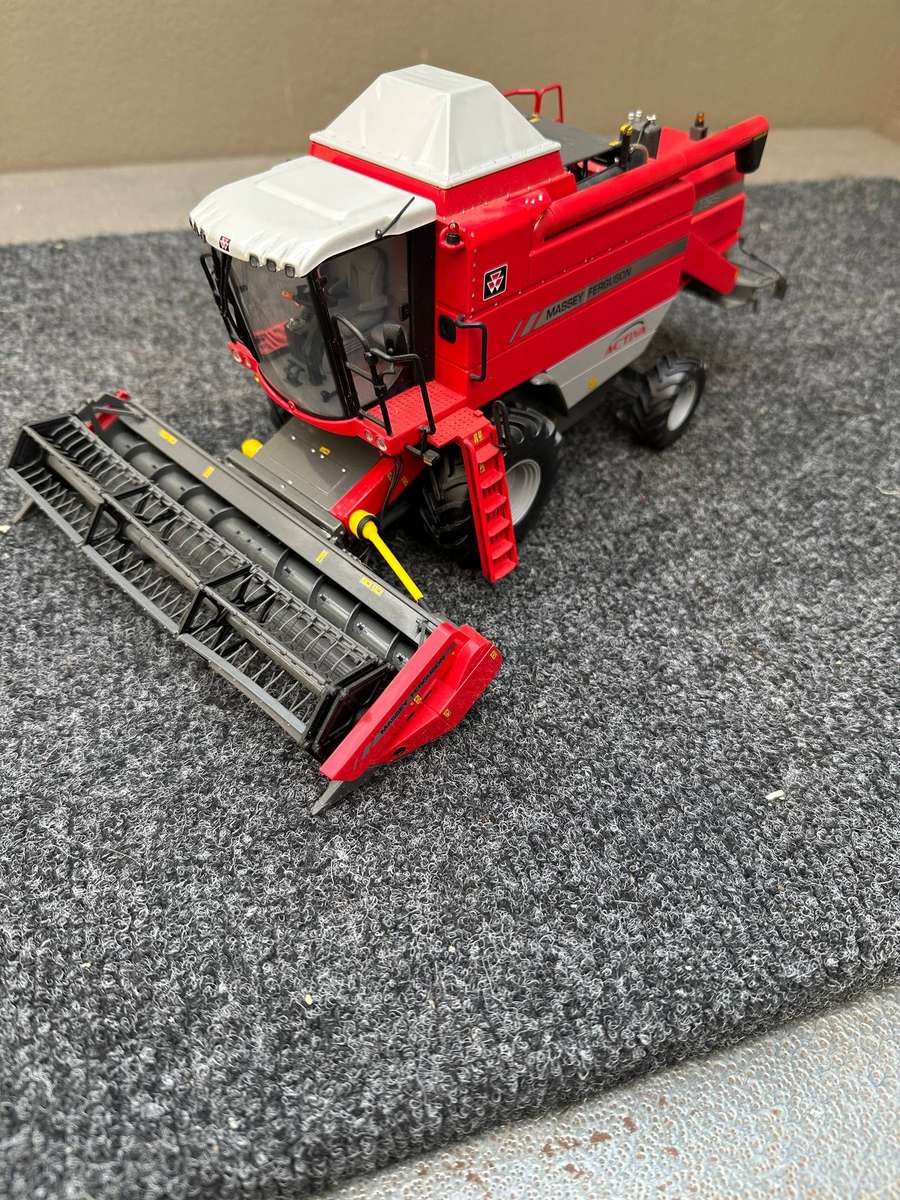 DINKY TOYS