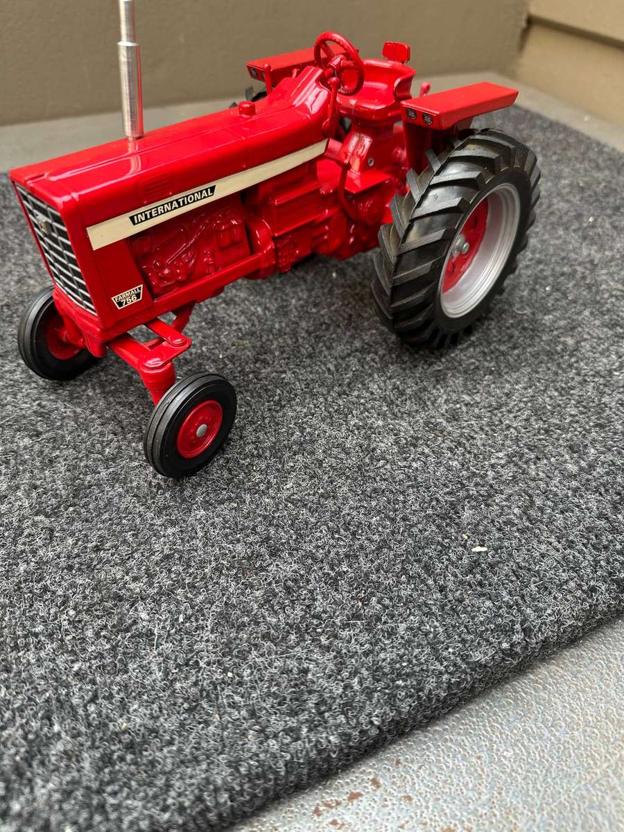 DINKY TOYS