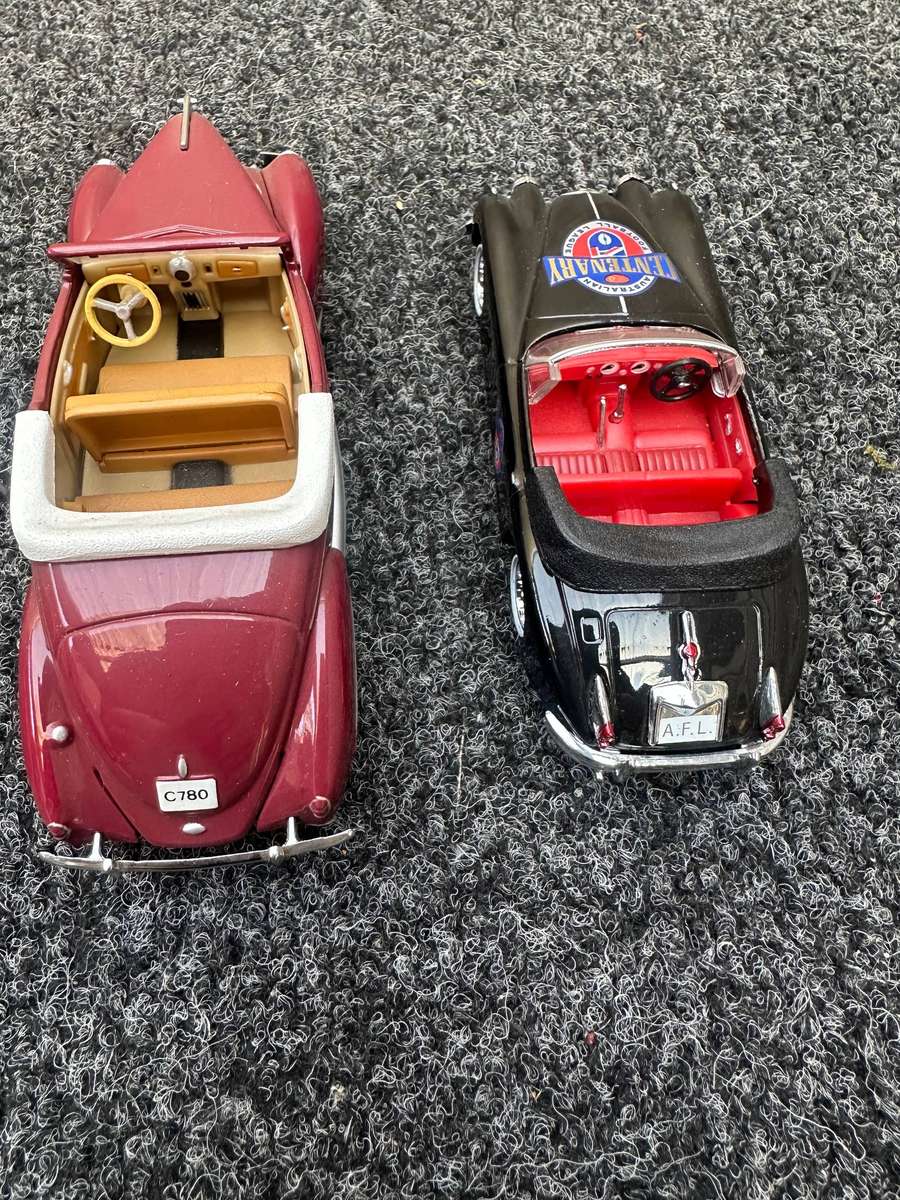 DINKY TOYS