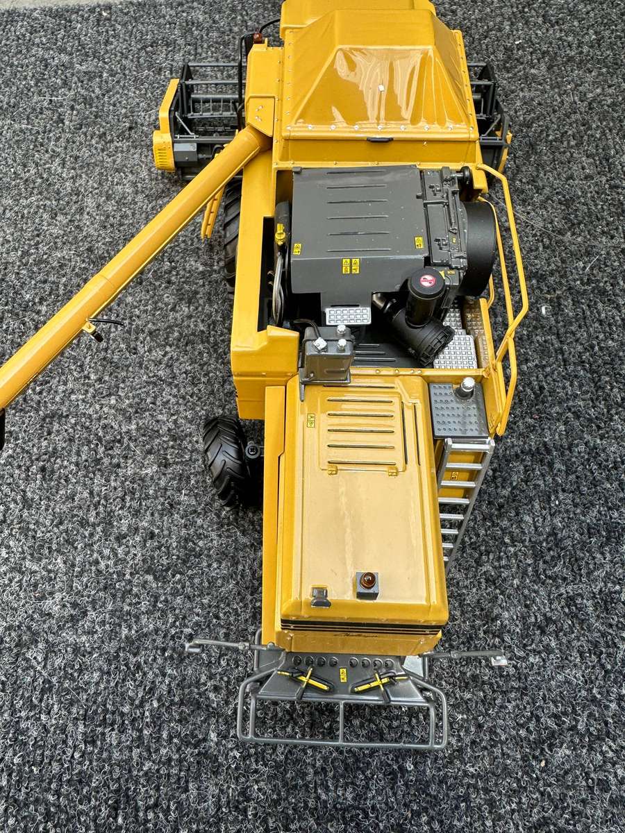 DINKY TOYS
