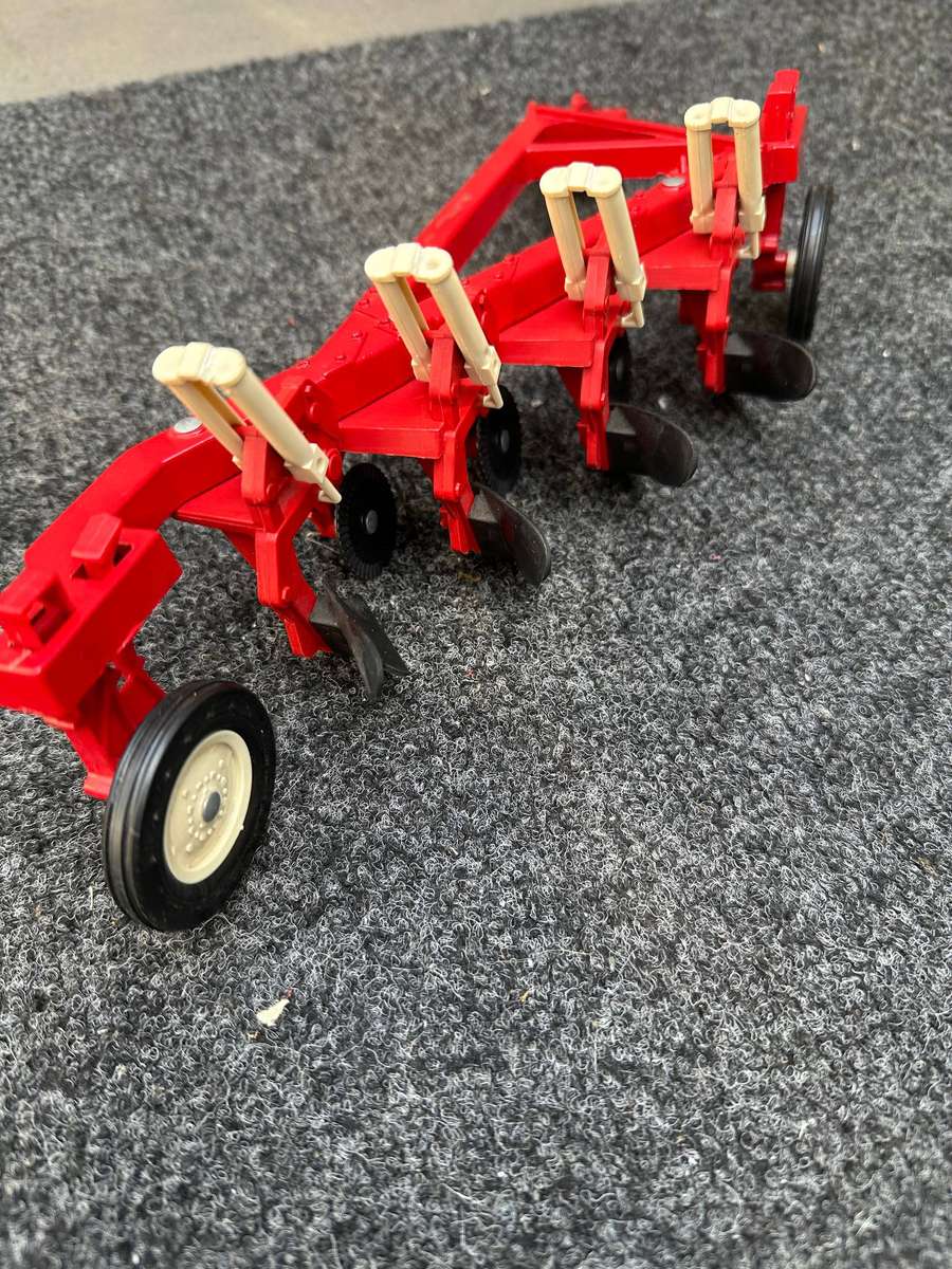 DINKY TOYS
