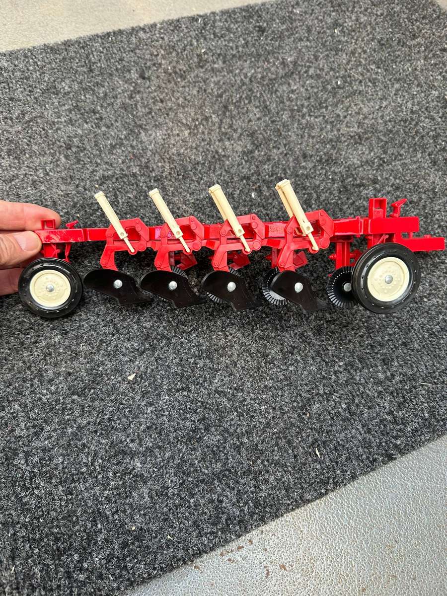 DINKY TOYS