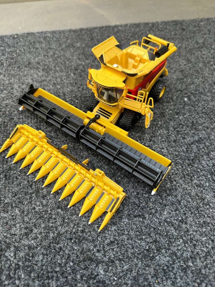 NEW HOLLAND HARVESTER